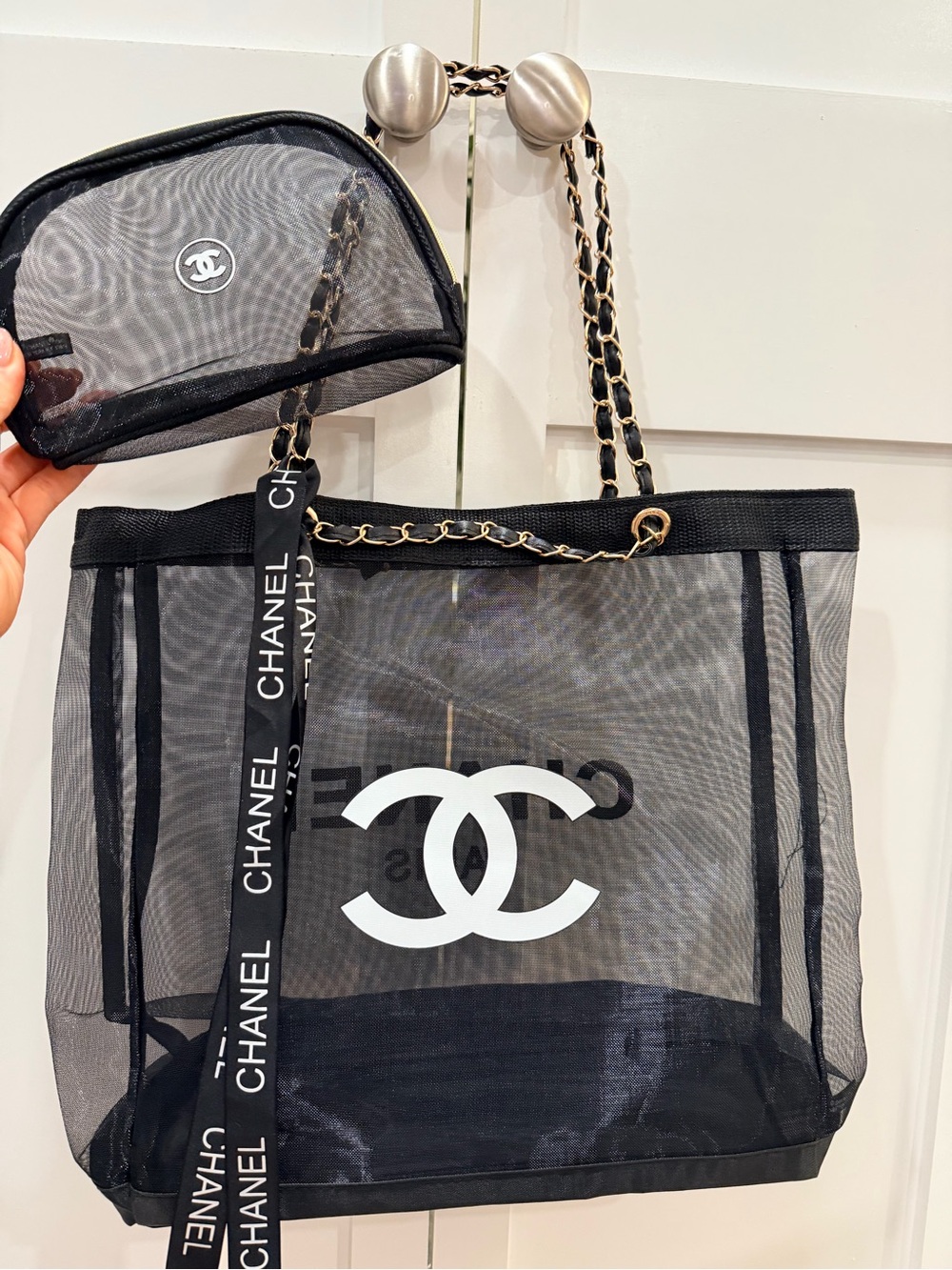 Chanel Beaute Black Mesh Tote with Pearl Chain and Cosmetic Pouch - New - Picture 4 of 10